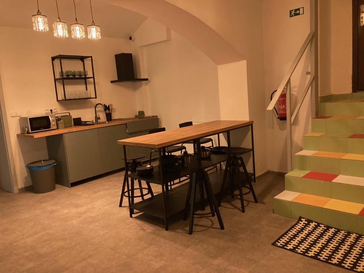 Capsule Hostel Erbenova Prag Dış mekan fotoğraf